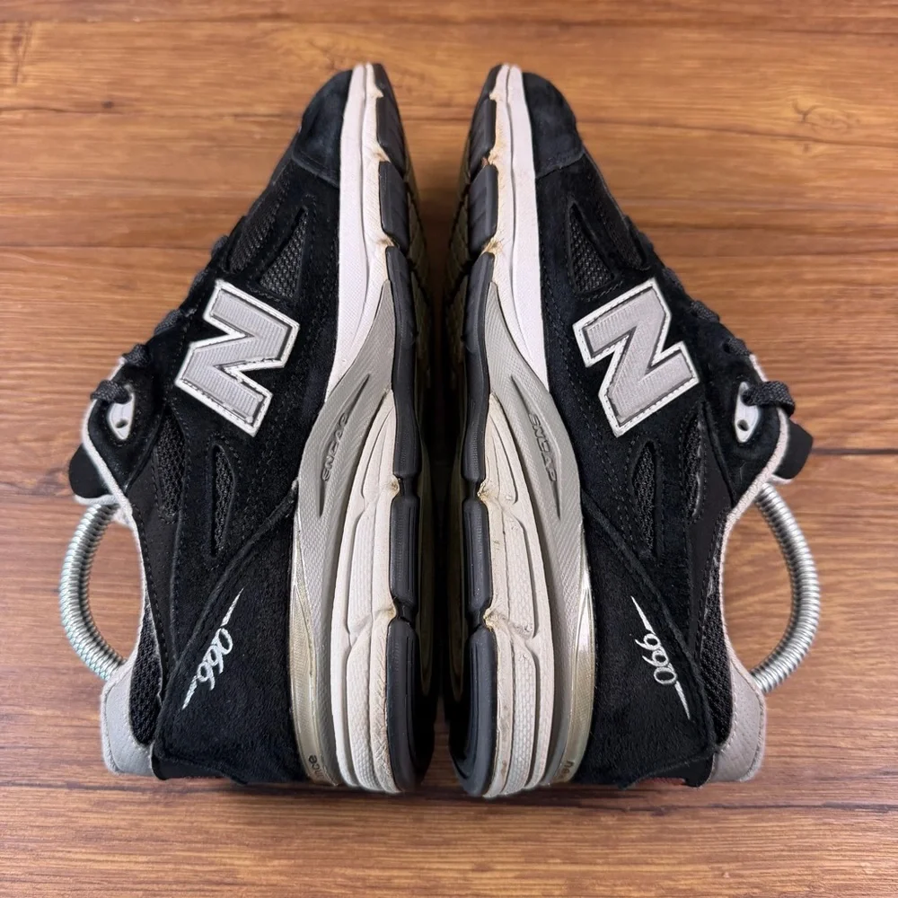 NEW BALANCE 990v3 Black Suede‎ Sneakers Men’s Size 7 Shoes